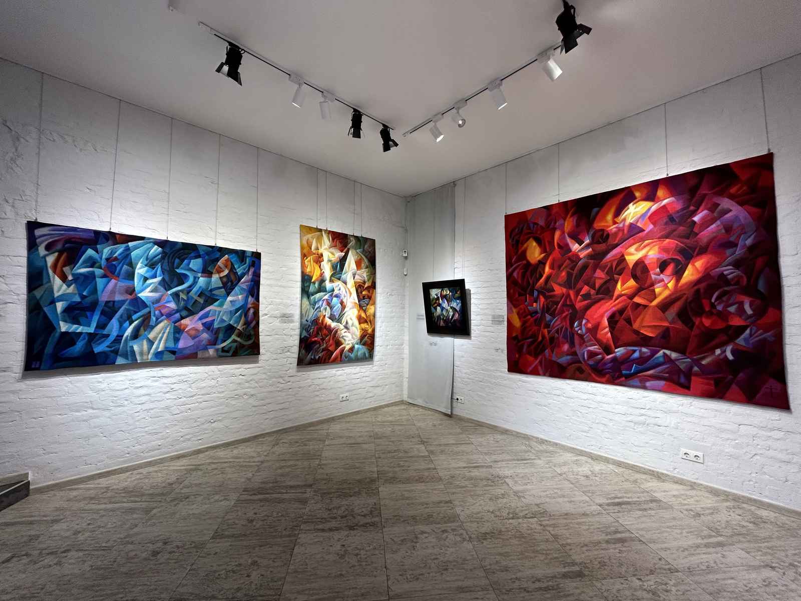Tapestries on display at Portal 11 Gallery, Kyiv. Tapestries on display at Portal 11 Gallery, Kyiv.