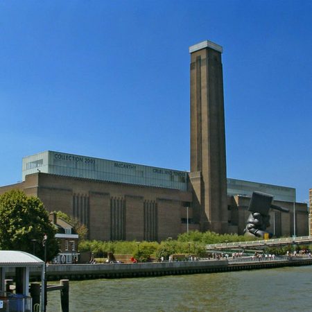 Curating Contemporary Art: An Introduction