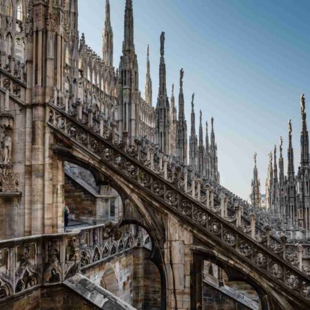 Learning to Look at Western Architecture